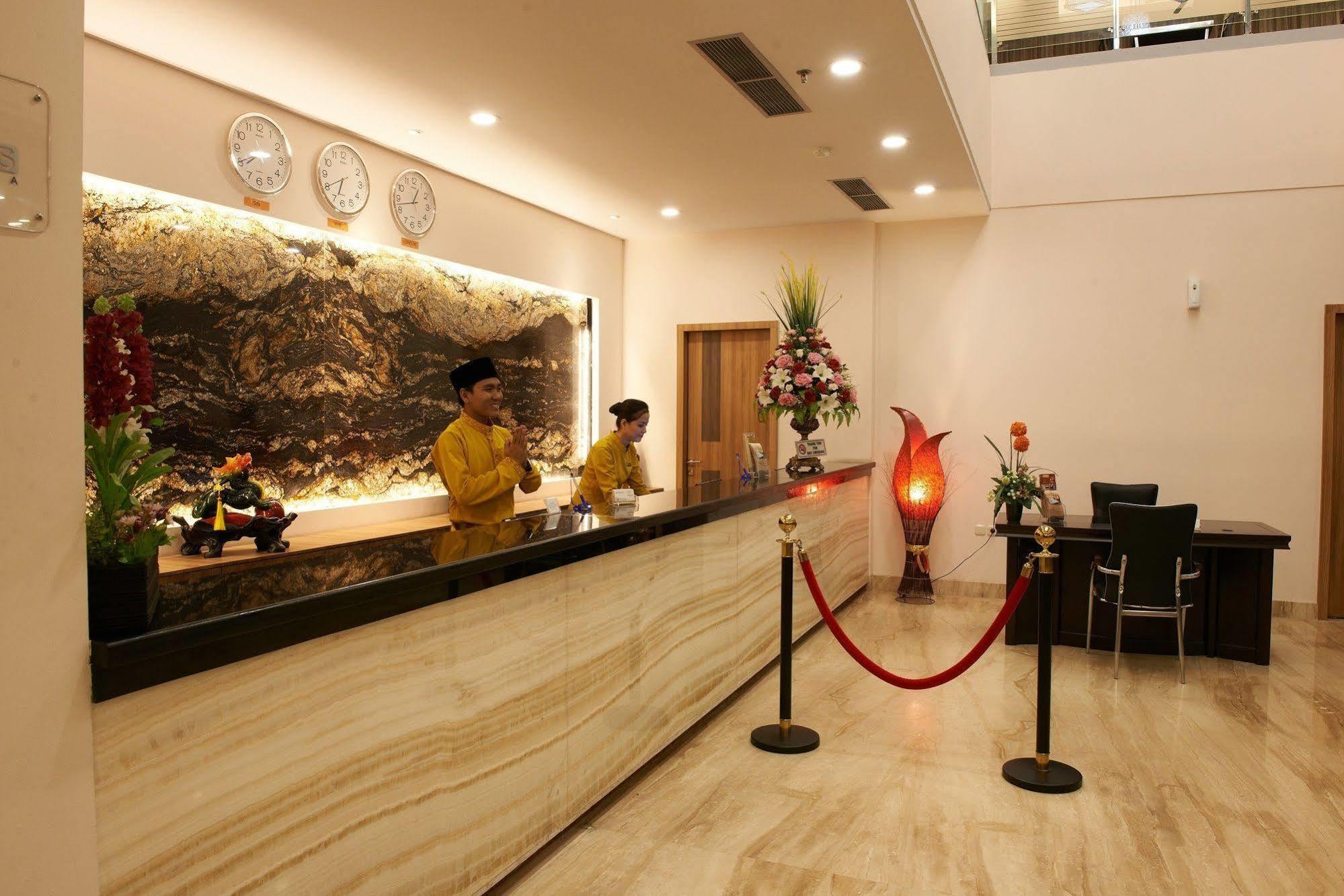 Winstar Hotel Pekanbaru Exterior photo